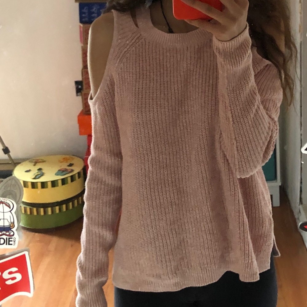 pink knitted hollister sweater